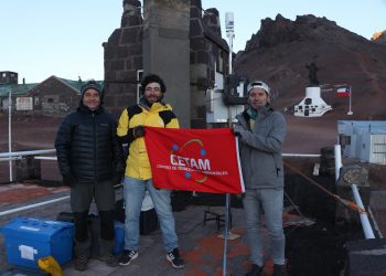Lanzan globos sonda a la estratósfera para medir ozono y zonas contaminadas de Portillo