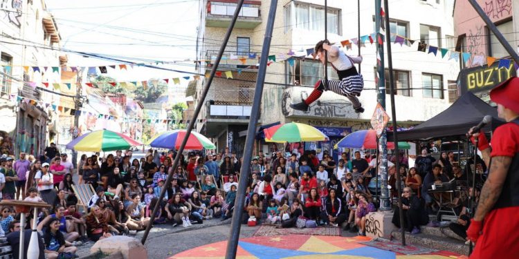 Todo un éxito: Festival “Juntas” y bulevar “Junt@s recuperamos Cumming” cautivaron a los porteños y porteñas este fin de semana