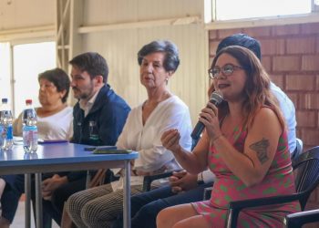 Ministro Pardow entregó detalles de la ley que rebaja tarifas eléctricas de SSR a vecinos de Valparaíso junto a parlamentarias Bello y Allende