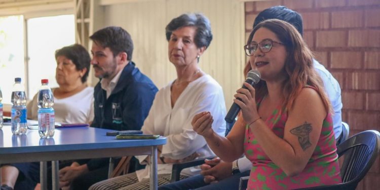 Ministro Pardow entregó detalles de la ley que rebaja tarifas eléctricas de SSR a vecinos de Valparaíso junto a parlamentarias Bello y Allende