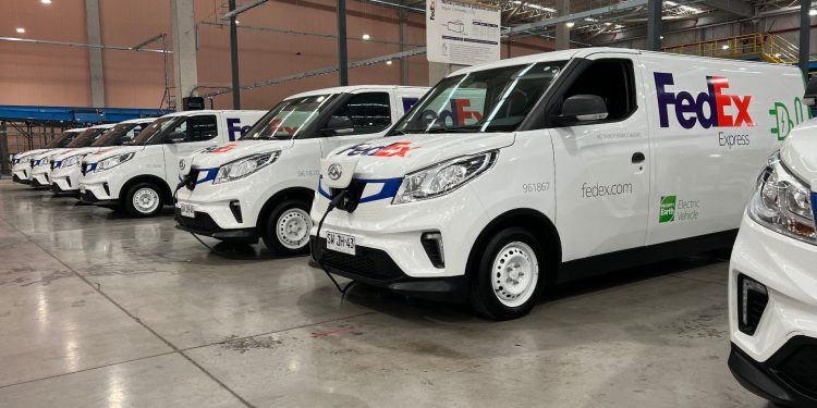 Permiso de Circulación 2024: ¿por qué optar por un vehículo eléctrico?