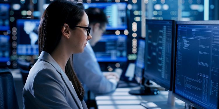 Chiletec y déficit de mujeres en la industria TI: “Debemos avanzar en acciones más concretas para enfrentar esta alarmante realidad”