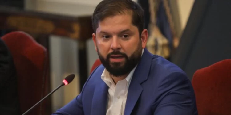 CADEM: Aprobación del Presidente Boric cae a un 29% en la primera semana de marzo