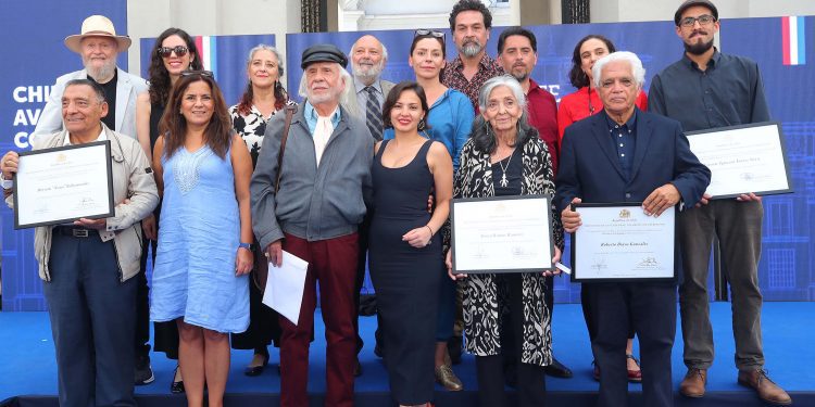 Ocho exponentes de las artes escénicas y cuatro del ámbito musical nacional fueron reconocidos con el Premio Presidente de la República