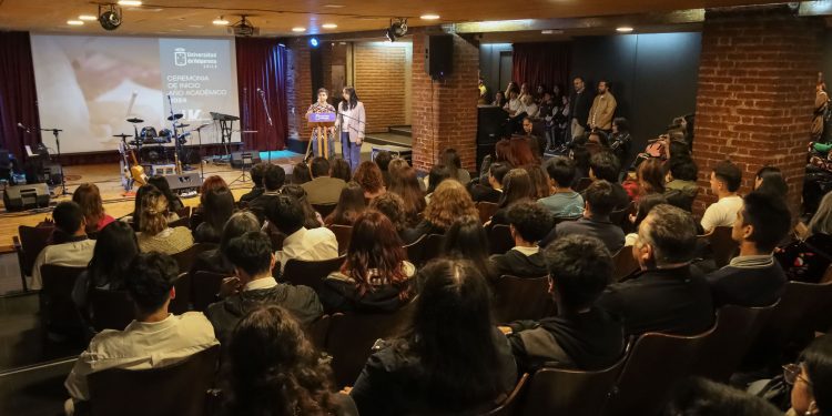 Preuniversitario Solidario UV recibió al centenar de jóvenes que este año se inscribieron en programa de preparación gratuito para la PAES