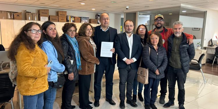 Diputado Cuello y dirigentes piden que Gobierno cumpla compromiso con Ley Que Pase La Micro