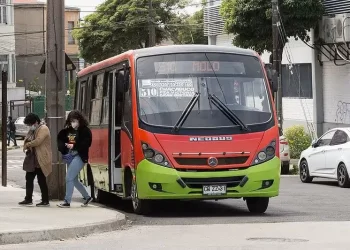 Experto insta a agilizar nueva licitación de transporte en Valparaíso ante denuncias de usuarios