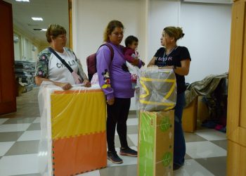 Entregan set de apoyo para niños y niñas menores de 2 años afectados por el Megaincendio en Viña del Mar