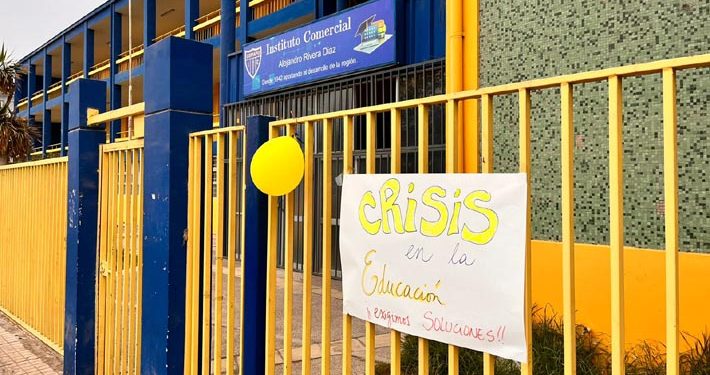 Diputados PS proponen que colegios privados otorguen cupos a estudiantes en situación vulnerable sin matrícula