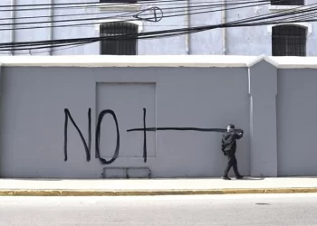 Ministerio de las Culturas exige restitución de fondos a artista visual Danny Reveco por polémica muestra en Valparaíso