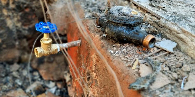 Esval garantiza reposición gratuita de arranques  en zonas siniestradas por megaincendio