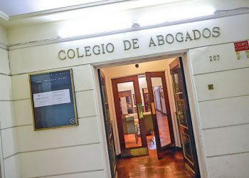 «Un atentado a los deberes éticos»: Colegio de Abogados de Chile lanza comunicado por filtraciones de Muñoz a Hermosilla