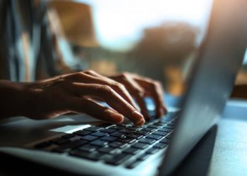 El desafío Call for Code 2024 para desarrolladores y estudiantes se centra en IA Generativa para mejorar el acceso equitativo a las necesidades esenciales