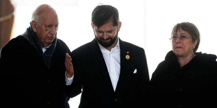 Proponen reforma para establecer pensión a expresidentes desde los 65 años y eliminar la Vitalicia