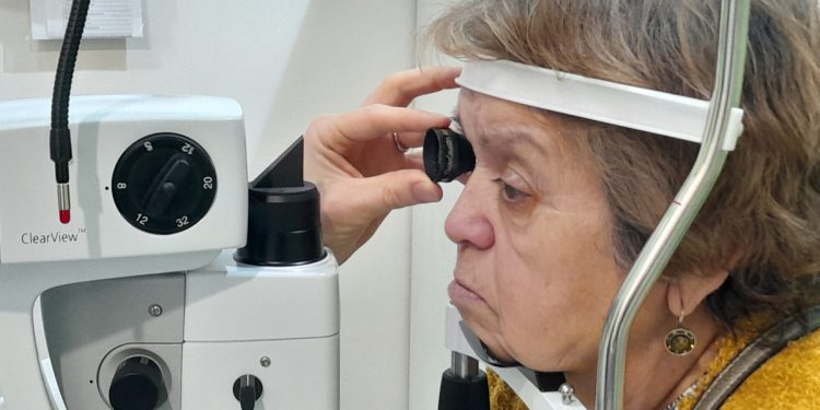 Cerca de 300 pacientes son atendidos en gran operativo oftalmológico en Viña del Mar