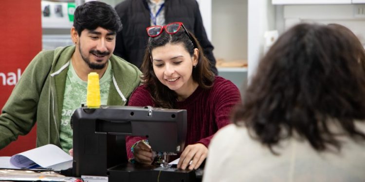 UNAB y Servicios de Salud Viña del Mar-Quillota, Valparaíso-San Antonio y Aconcagua realizan capacitación a Terapeutas Ocupacionales