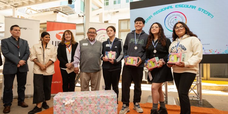 Estudiantes de liceo de Petorca realizan pasantía internacional a México gracias a Proyecto FIC Región del Saber: Científicos y Científicas para el Futuro