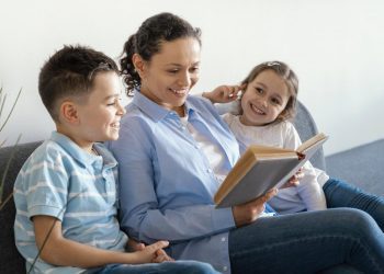 Storytelling para niños y niñas: Cómo la narración en voz alta estimula la creatividad e imaginación