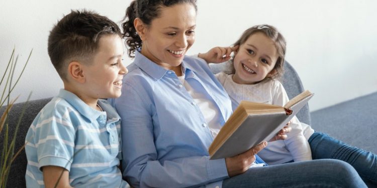 Storytelling para niños y niñas: Cómo la narración en voz alta estimula la creatividad e imaginación