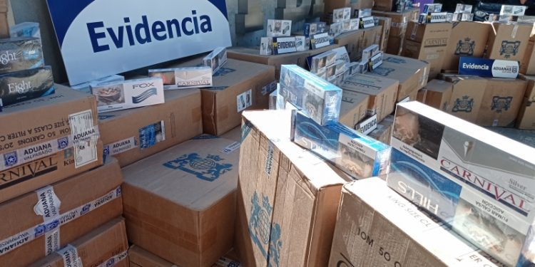 Estudio MIDE UC: el 44% de los cigarrillos comercializados en Valparaíso son de contrabando