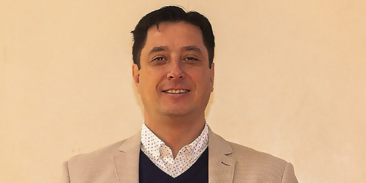 Profesor de Valparaíso lidera importante comisión internacional de deporte universitario