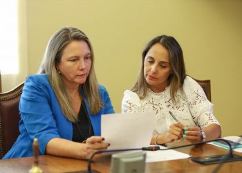 Diputadas de la Comisión de Personas Mayores pedirán sesión especial por alza de robos a adultos mayores y exigen medidas al Gobierno