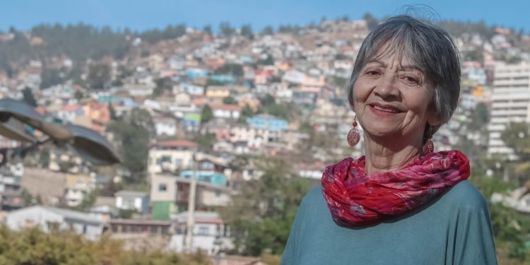 Myriam Espinoza: «Mi paso por la Escuela de Teatro UV fue un regalo de la vida»