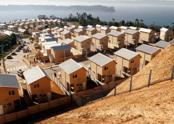 A dos años del Plan de Emergencia Habitacional: avance de viviendas terminadas es más lento de lo necesario para llegar a la meta