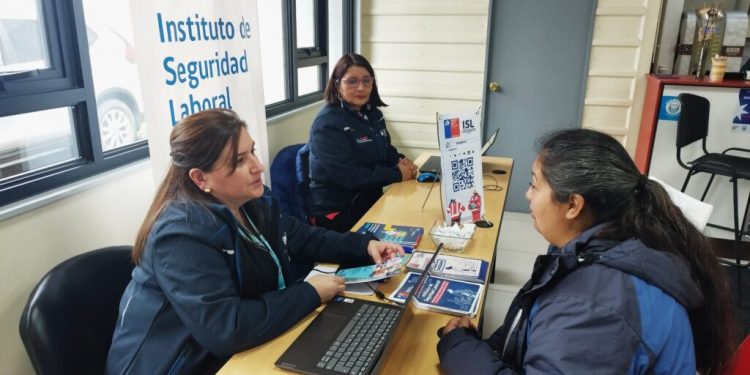 Trabajadores y trabajadoras independientes que realicen la Operación Renta 2024 tendrán cobertura de la ley 16.744