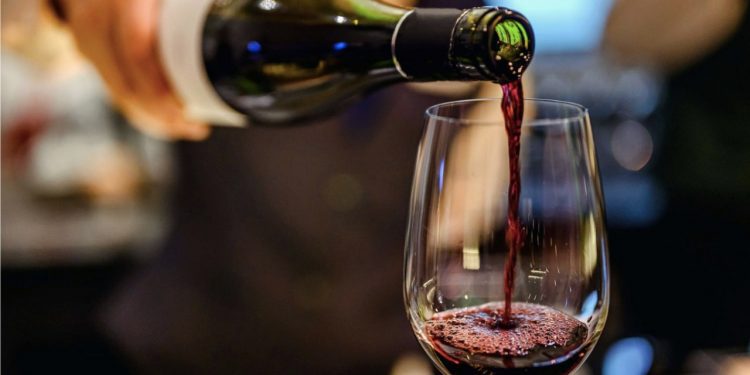 Cartelera del Centro de Extensión Duoc UC te invita a conocer sobre “De Saberes y Sabores” en las Cavas de Cousiño