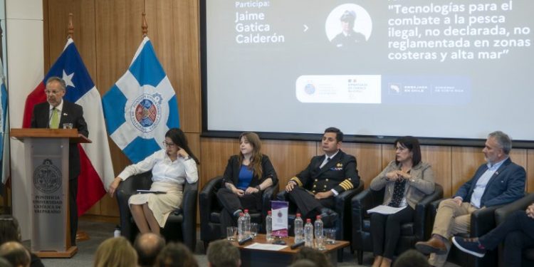 PUCV es antesala de importante encuentro internacional sobre conservación de los océanos