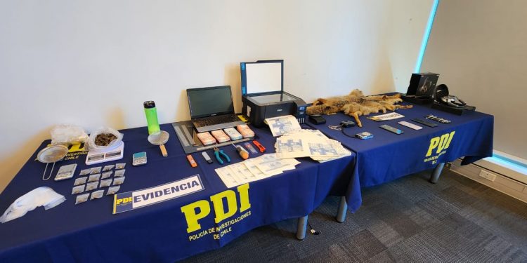 PDI detiene a hombre que falsificaba dinero en Valparaíso