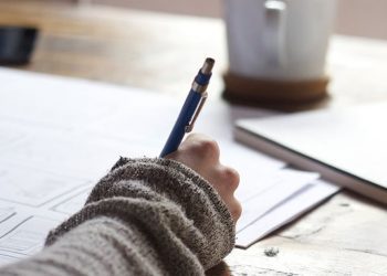 Ministerio de las Culturas abre convocatoria de los Premios Literarios 2024 con un llamado a ampliar la participación ciudadana