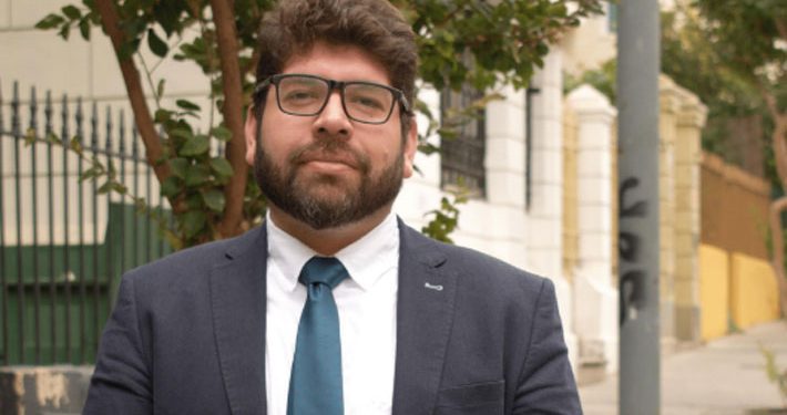 Seis días en el cargo: Piden renuncia a seremi de Ciencia de Valparaíso por ser deudor de pensión de alimentos