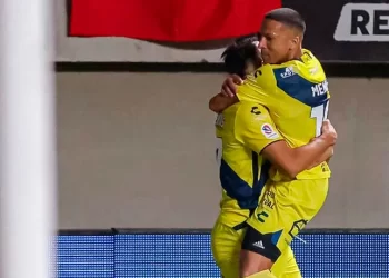 Everton sorprende al vencer a Unión La Calera en un emocionante duelo en el estadio Nicolás Chahuán