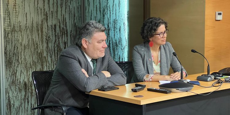 Ministra del Medio Ambiente se compromete a proteger el Parque Andino Juncal ante masiva reunión en Santiago convocada por el diputado Venegas