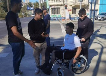 Identifican obstáculos para la circulación de peatones y personas con movilidad reducida en Valparaíso