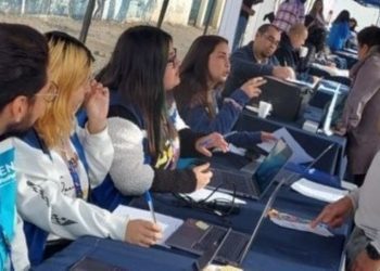 INE Valparaíso instaló módulos de ayuda para responder Censo online