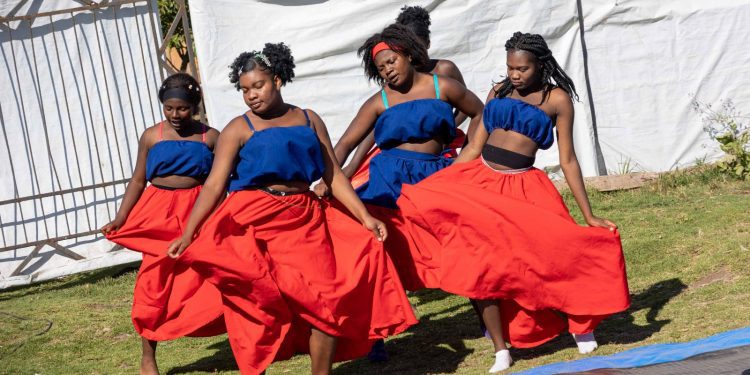 Migrantes celebrarán Día de la Bandera de Haití este sábado en Valparaíso