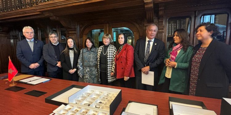 Tras incautación por Aduanas, Chile restituye a Marruecos 117 piezas arqueológicas