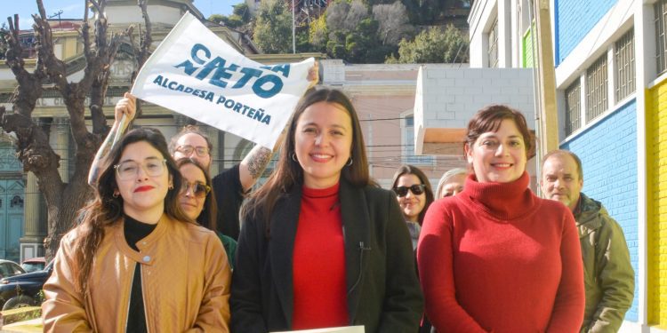 Compromiso por el patrimonio: Candidata Camila Nieto promete recuperar la joya de Valparaíso