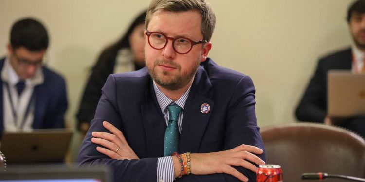 Aumento de tratamientos trans para niños: Diputado Republicando Sánchez denuncia malas prácticas en clínicas y adoctrinamiento en escuelas