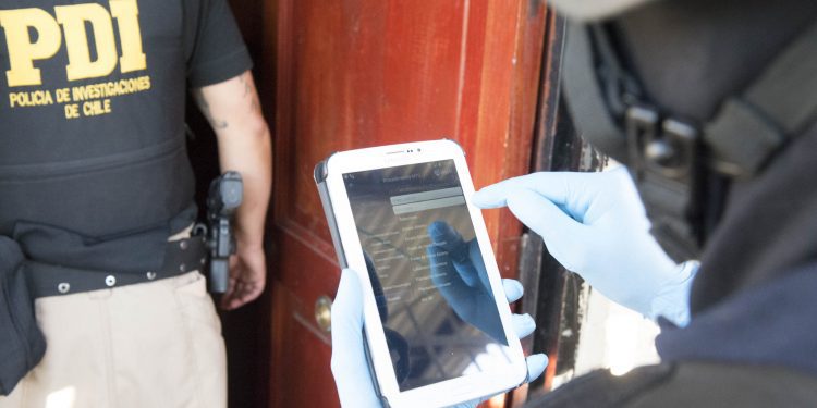 PDI detiene en Glorias Navales a prófugo de la justicia