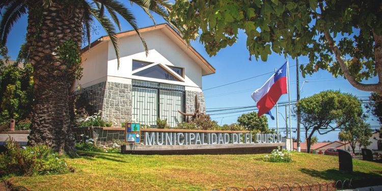 El Quisco: Funcionario municipal a honorarios obtiene justicia