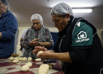 Más de 400 vecinos y vecinas porteñas han participado en Talleres de Panadería