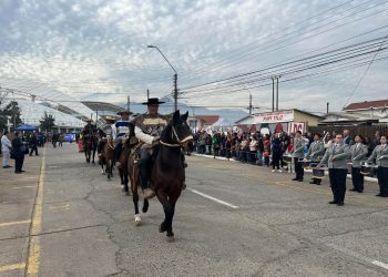La Calera: Exitoso y masivo desfile por los 180 años de la ciudad