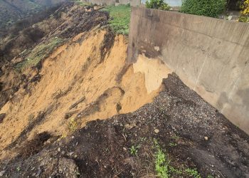 Socavón en Quilpué:  Municipio y Serviu realizarán trabajos de mitigación para encausar las aguas lluvias