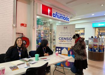 Ine Valparaíso instaló stands de ayuda para responder Censo en línea en la provincia de Valparaíso