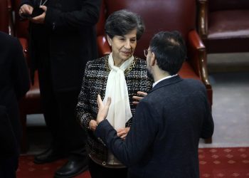 Senadora Isabel Allende Bussi: “Las elecciones programadas para fines del año 2024 deben hacerse en dos días”