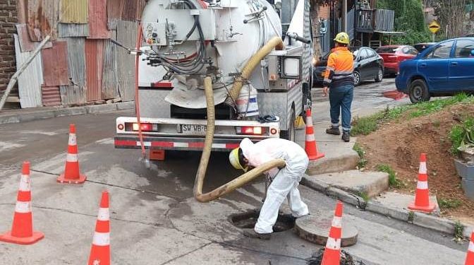 Esval despliega sus equipos ante nuevo sistema frontal que llegará con lluvias intensas a la Región